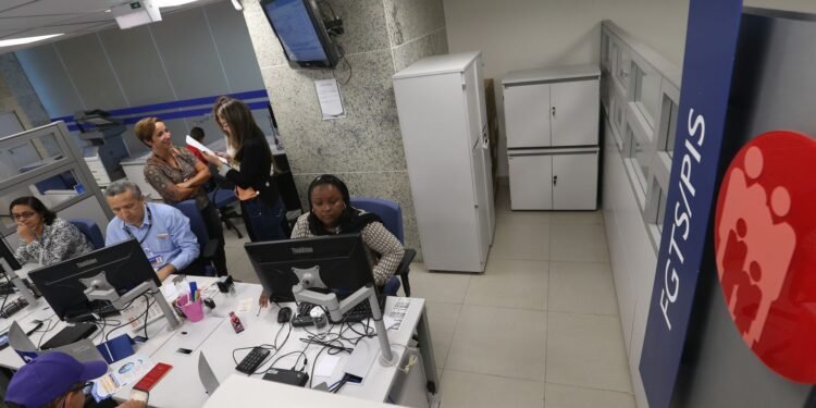 Abono Salarial PIS/Pasep 2026: Nascidos em Julho e Agosto Recebem Benefício a Partir de Hoje Abono Salarial PIS/Pasep 2026: Nascidos em Julho e Agosto Recebem Benefício a Partir de Hoje