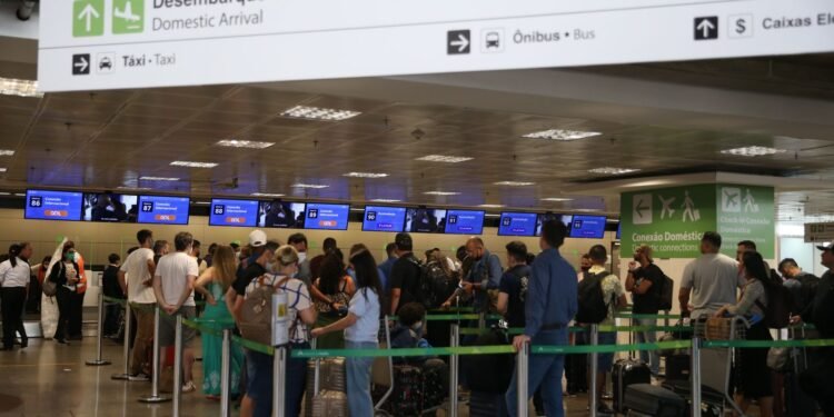 Movimentação Aérea: Quase 400 Mil Passageiros Esperados no Feriado de Corpus Christi