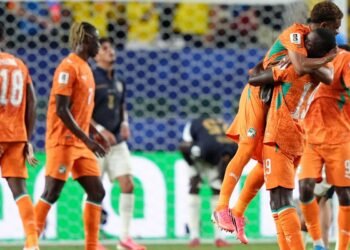Costa do Marfim Bate Equador em Jogo Eletrizante pelo Grupo E da Copa Costa do Marfim Bate Equador em Jogo Eletrizante pelo Grupo E da Copa