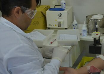 Doença Falciforme: Sintomas Abrangentes, Diagnóstico Precoce e Desafios no Tratamento