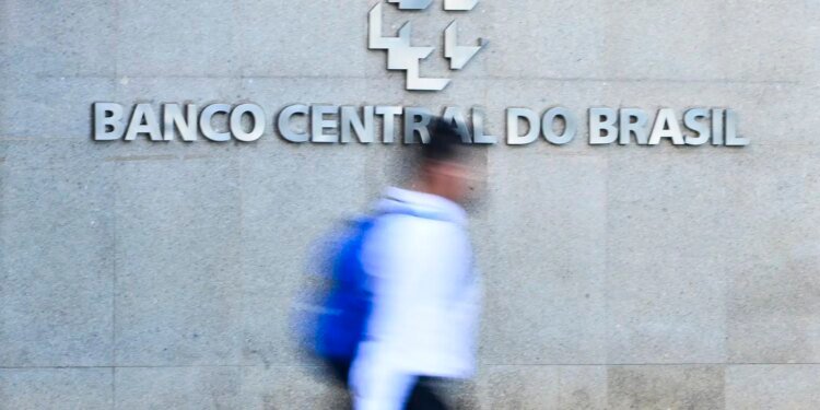 Copom Avalia Cenário Econômico e Decide Sobre o Futuro da Selic