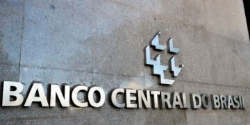 Mercado Financeiro Eleva Projeção da Taxa Selic para 13,75% ao Ano