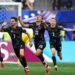 Canadá Avança Ineditamente às Oitavas da Copa com Gol Dramático Canadá Avança Ineditamente às Oitavas da Copa com Gol Dramático