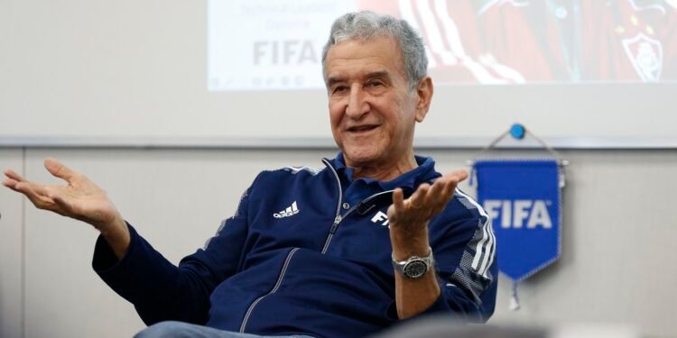 Carlos Alberto Parreira Passa por Cirurgia Bem-Sucedida no Rio de Janeiro