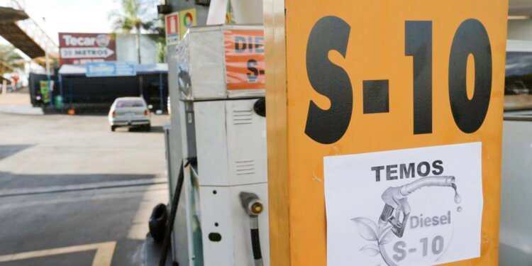 Petrobras Aprova Adesão a Subvenção de R$ 1,12 por Litro de Diesel Rodoviário