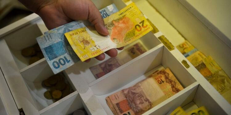 Caixa Inicia Pagamento do Bolsa Família para NIS Final 8 com Valores Atualizados e Novas Regras