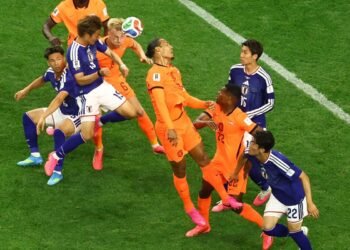 Copa do Mundo: Japão e Holanda Empatam em Jogo Eletrizante do Grupo F Copa do Mundo: Japão e Holanda Empatam em Jogo Eletrizante do Grupo F