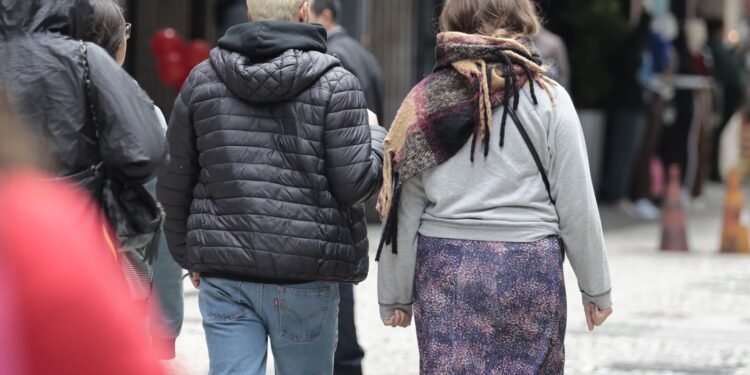 Inmet Alerta: Queda de Temperatura em 12 Estados e DF, Chuvas Fortes no Nordeste Inmet Alerta: Queda de Temperatura em 12 Estados e DF, Chuvas Fortes no Nordeste
