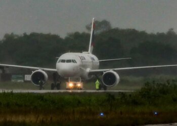 Falha Operacional Suspende Voos Temporariamente em Aeroportos de São Paulo