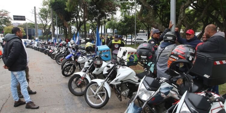 Governo Lança “Move Motos” para Financiamento de Motocicletas a Entregadores de Aplicativos