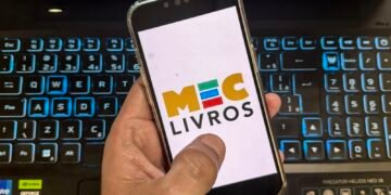 MEC Livros Expande Acervo com Mais de 7,8 Mil Títulos em Inglês e Espanhol