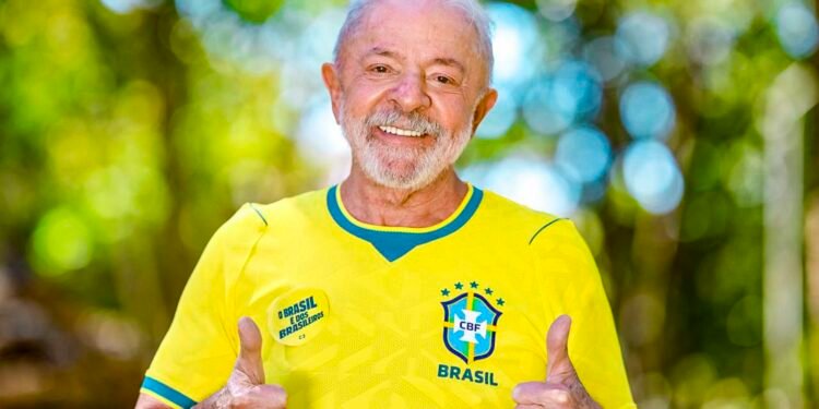 Lula Exorta Seleção Brasileira a ‘Jogar com a Alma’ na Copa do Mundo Lula Exorta Seleção Brasileira a ‘Jogar com a Alma’ na Copa do Mundo