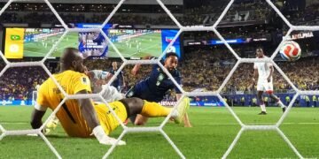 Copa do Mundo: Vitórias Cruciais no Grupo C e Liderança Americana no Grupo D