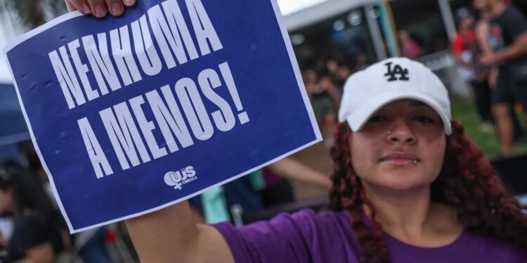 A Voz do Brasil: Novo Espaço Diário para Combate à Violência Contra a Mulher