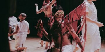 Peça Teatral ‘Ferida$ Política$’ Expõe a Marginalização de Pessoas com HIV/Aids