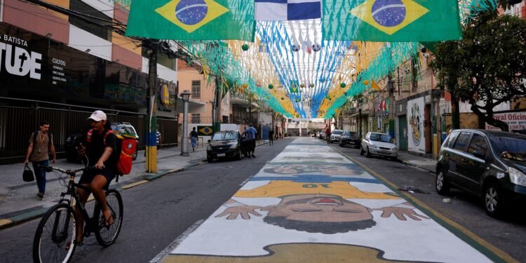 Copa do Mundo 2026: Ruas do Rio de Janeiro Resgatam Tradição e Fortalecem Vínculos Comunitários