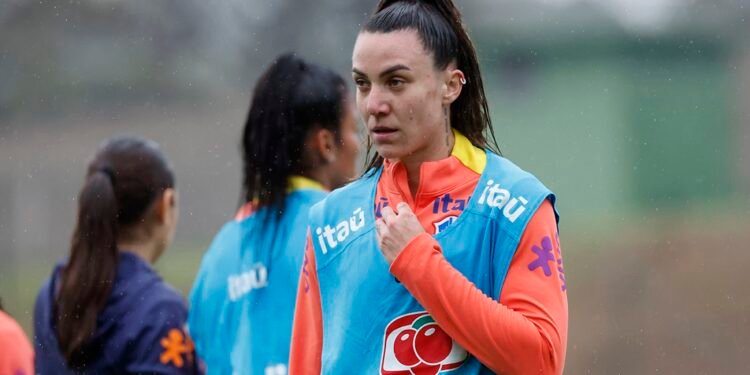 Crise de Lesões: Cruzeiro Feminino Chega a Sete Desfalques por Rompimento de LCA Crise de Lesões: Cruzeiro Feminino Chega a Sete Desfalques por Rompimento de LCA