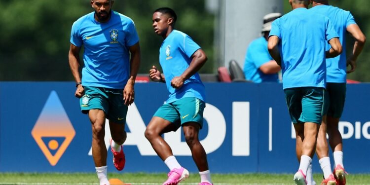 Brasil Finaliza Preparação para Estreia na Copa do Mundo sem Neymar