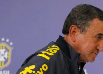 Carlos Alberto Parreira: Ex-Técnico da Seleção Segue na UTI com Infecção Pulmonar e Hemodiálise