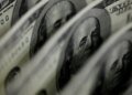 Mercados sob Tensão Global: Dólar a R$ 5,11 e Ibovespa Pressionado por Conflitos e Tecnologia