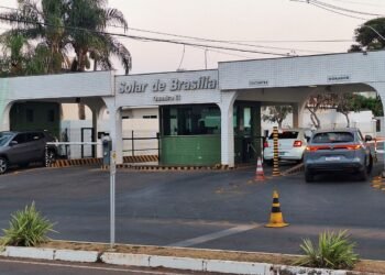 Moraes Nega Pedido de Visita de Milei a Bolsonaro e Endurece Regras de Prisão Domiciliar Moraes Nega Pedido de Visita de Milei a Bolsonaro e Endurece Regras de Prisão Domiciliar