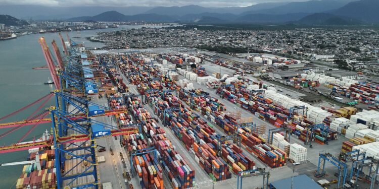 Brasil: Exportações Recordes Impulsionam Melhoria nas Contas Externas em Junho