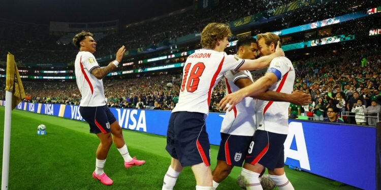 Inglaterra Supera México no Azteca e Avança às Quartas da Copa do Mundo
