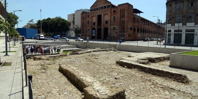 Justiça Federal Determina Início Urgente de Obras para Centro de Memória Africana no Rio Justiça Federal Determina Início Urgente de Obras para Centro de Memória Africana no Rio