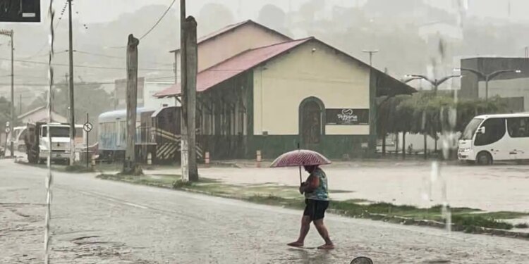 Inmet Alerta: Chuvas Intensas no Norte e Nordeste, Queda de Temperatura em Outras Regiões do Brasil