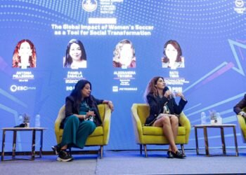 Copa do Mundo Feminina de 2027: Debate Internacional nos EUA e Impacto no Brasil