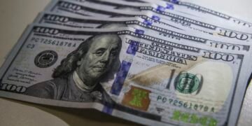 Mercado Financeiro: Dólar Fecha Estável, Ibovespa em Queda e Petróleo Recua sob Tensões Geopolíticas Mercado Financeiro: Dólar Fecha Estável, Ibovespa em Queda e Petróleo Recua sob Tensões Geopolíticas