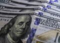 Mercado Financeiro: Dólar Recua para R$ 5,10, Ibovespa Cai e Petróleo Dispara com Decisão do Fed e Tensões Geopolíticas