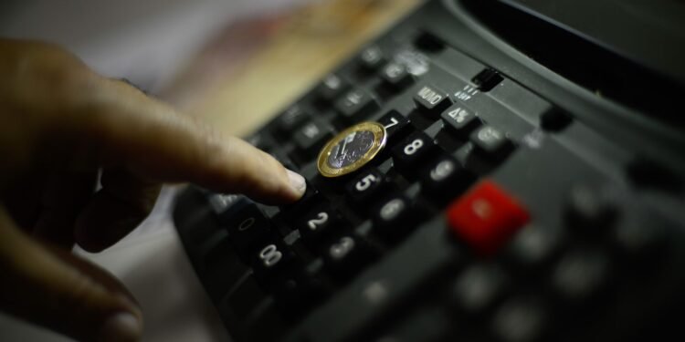 IBGE: Prévia do IPCA-15 de Julho Marca Inflação Oficial de 0,06% IBGE: Prévia do IPCA-15 de Julho Marca Inflação Oficial de 0,06%