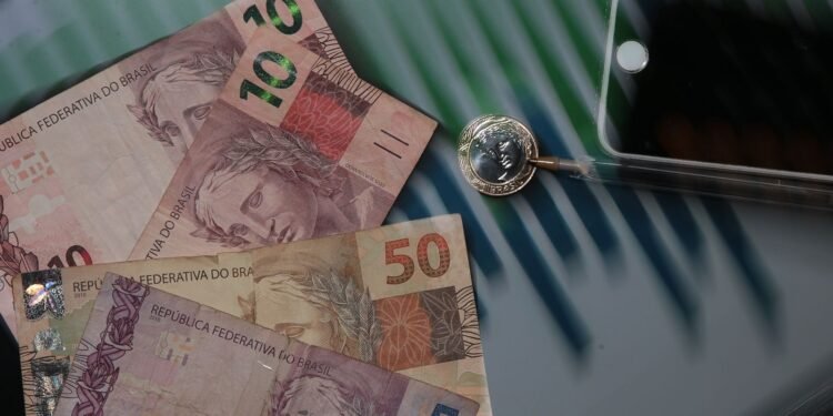 Economia Brasileira: IBC-Br Cresce 0,1% em Maio, Indicando Rumos Futuros Economia Brasileira: IBC-Br Cresce 0,1% em Maio, Indicando Rumos Futuros