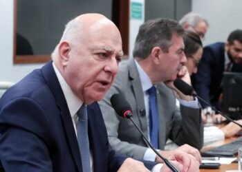 Câmara aprova PEC que institui Fundos Constitucionais para Sul e Sudeste e expande FPM