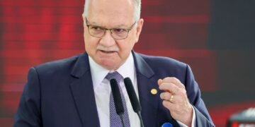 STF Reage: Fachin Repudia Ataques de Milei a Ministro Moraes e Reforça Autonomia Judicial