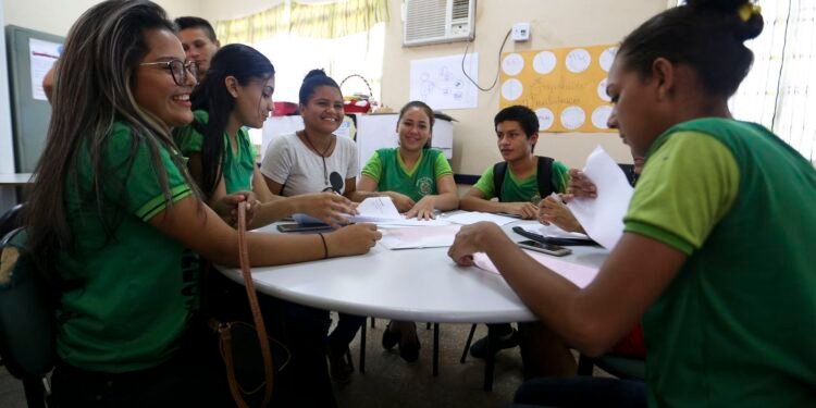 Pé-de-Meia: Nascidos em Setembro e Outubro Recebem Quarta Parcela e Detalhes do Programa Pé-de-Meia: Nascidos em Setembro e Outubro Recebem Quarta Parcela e Detalhes do Programa