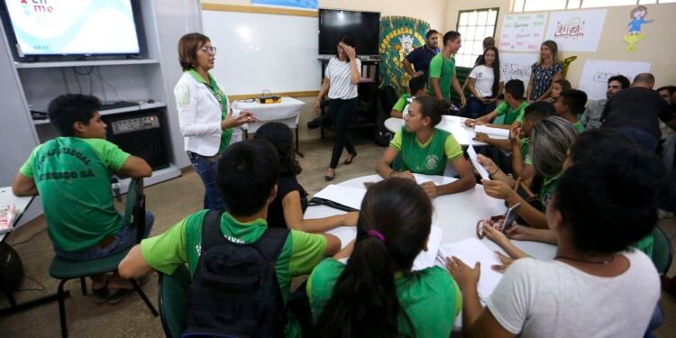 Pé-de-Meia: Nascidos em Novembro e Dezembro Recebem 4ª Parcela do Incentivo Frequência