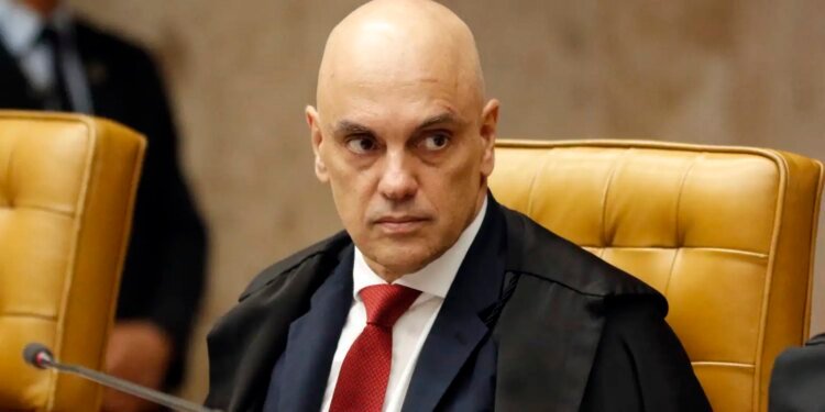 STF: Moraes Suspende Visitas de Flávio Bolsonaro a Jair Bolsonaro em Prisão Domiciliar por 90 Dias