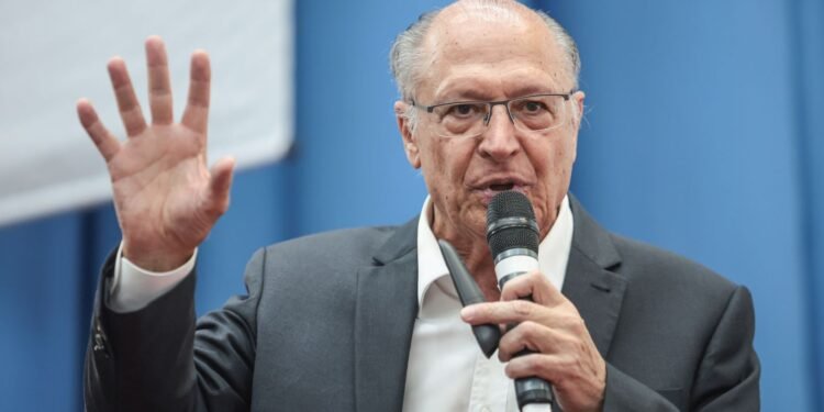 Alckmin Condena Declarações de Milei e Aponta ‘Desserviço’ à Argentina