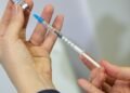 Vacina contra VSR para Idosos Reduz Hospitalizações em 75% e Minimiza Complicações Graves