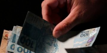 Abono Salarial 2026: Nascidos em Setembro e Outubro Recebem Benefício de R$ 5,4 Bilhões