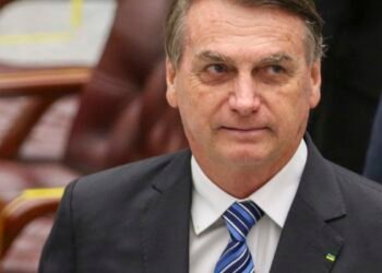 Exército entrega armas de Bolsonaro à Polícia Federal; duas não são localizadas Exército entrega armas de Bolsonaro à Polícia Federal; duas não são localizadas