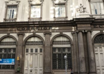 Leilão da Antiga Sede dos Correios no Rio Levanta Debates sobre Patrimônio Histórico