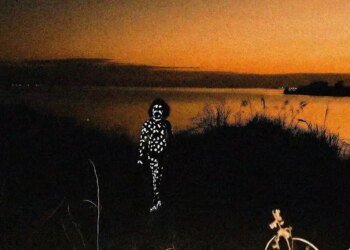 Exposição ‘Terror Celestial’ em Fortaleza Reimagina o Medo e a Criação na Arte LGBT+ Exposição ‘Terror Celestial’ em Fortaleza Reimagina o Medo e a Criação na Arte LGBT+