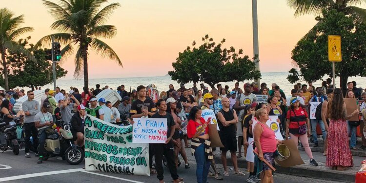 Trabalhadores Informais do Rio Intensificam Protestos Contra ‘Tolerância Zero’ com Apoio do MPF Trabalhadores Informais do Rio Intensificam Protestos Contra ‘Tolerância Zero’ com Apoio do MPF