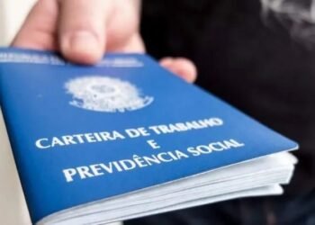 As propostas de Lula e Flávio Bolsonaro sobre CLT e relações trabalhistas