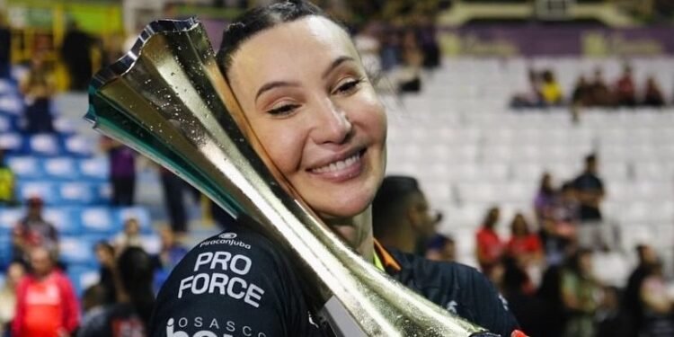 O novo empecilho para o retorno de Tifanny Abreu ao vôlei feminino