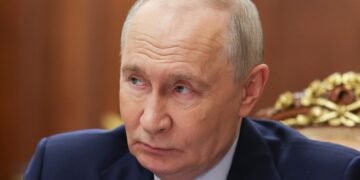 Putin acusa UE e Otan de prolongar guerra na Ucrânia em meio a negociações