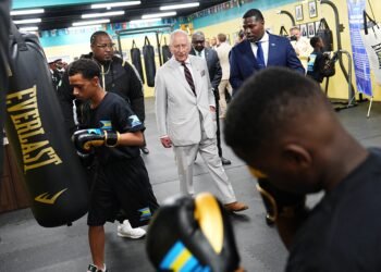 O reconhecimento do rei Charles III ao iniciar sua viagem pelo Caribe O reconhecimento do rei Charles III ao iniciar sua viagem pelo Caribe